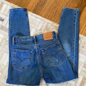 Levis Wedgie Jeans 24
